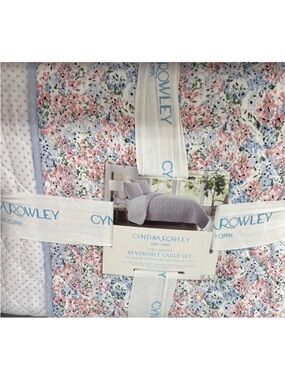 Cynthia Rowley Pink, White and Blue Floral Full/Queen Quilt Set 88”x92”